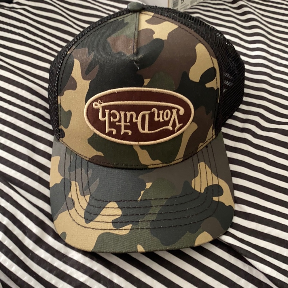 Von Dutch hat